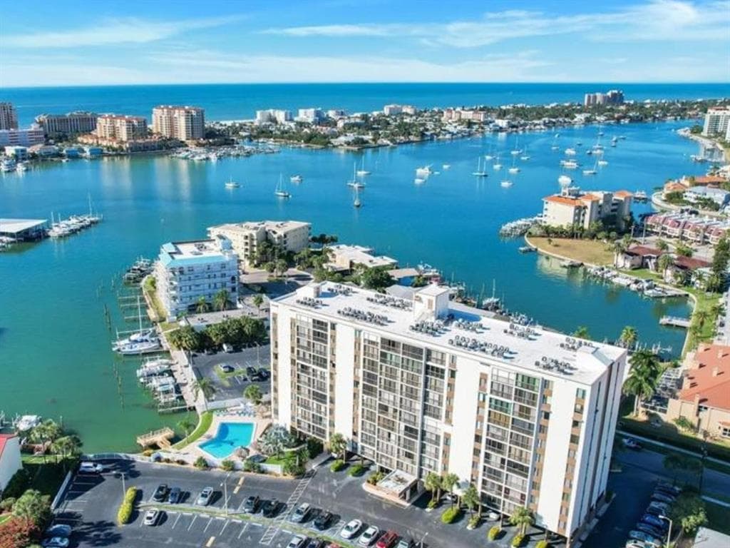 255 DOLPHIN POINT UNIT 905 CLEARWATER, FL 33767