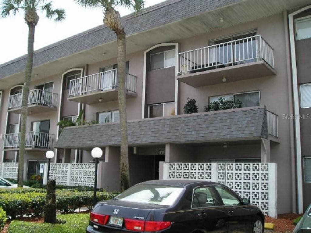 4610 W GRAY STREET UNIT 307 TAMPA, FL 33609