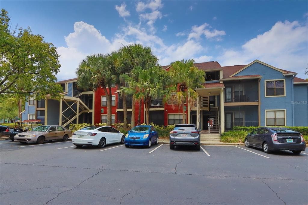 8681 KEY ROYALE LANE UNIT 302 TAMPA, FL 33614