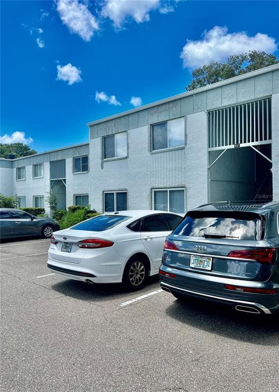831 N KEENE ROAD UNIT W-27 CLEARWATER, FL 33755