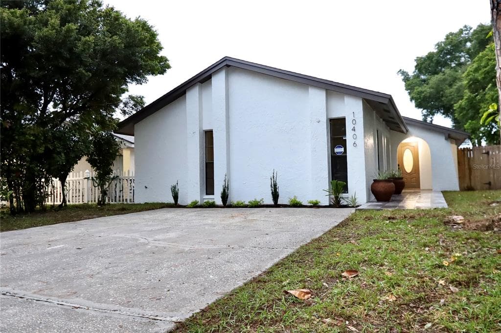 10406 ROSEMOUNT DRIVE