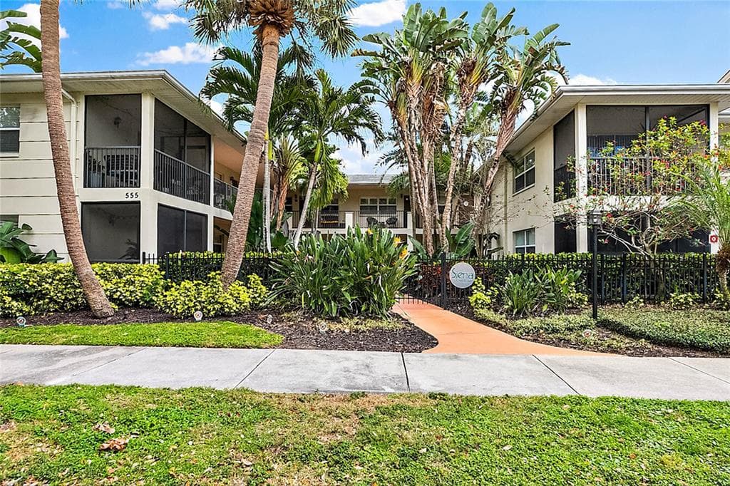 555 3RD STREET N UNIT 1 ST PETERSBURG, FL 33701