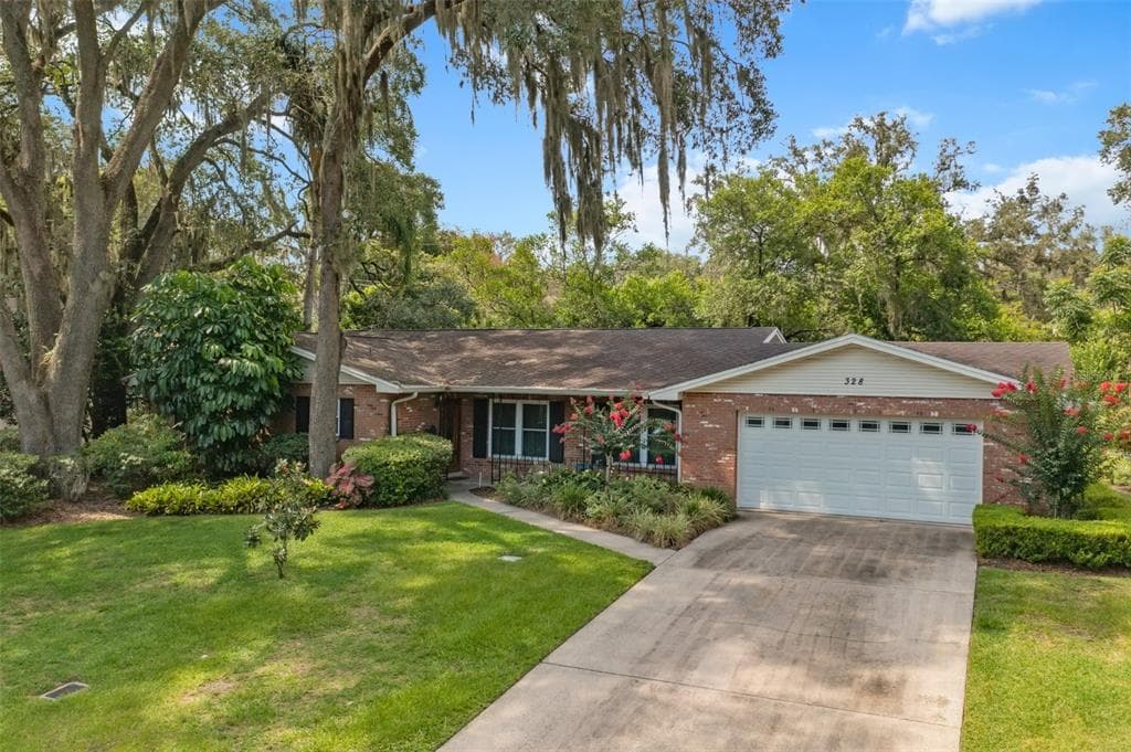328 FERN CLIFF AVENUE TEMPLE TERRACE, FL 33617