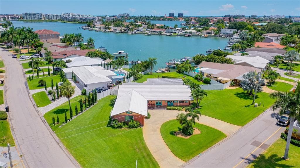 1000 79TH STREET S ST PETERSBURG, FL 33707