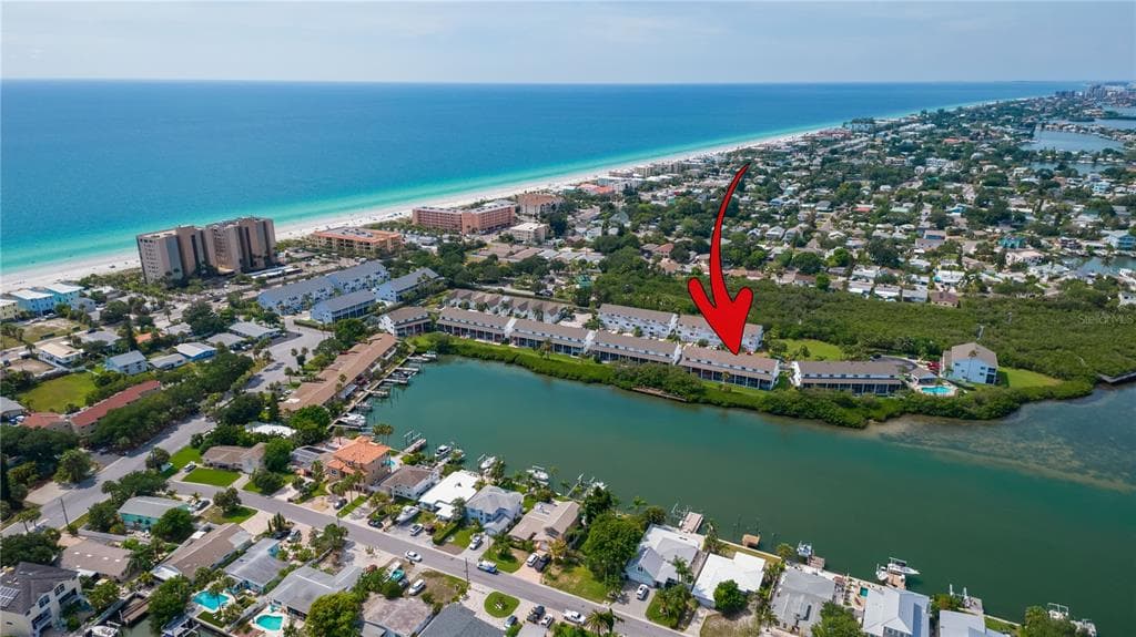 911 HIDDEN HARBOUR DRIVE INDIAN ROCKS BEACH, FL 33785