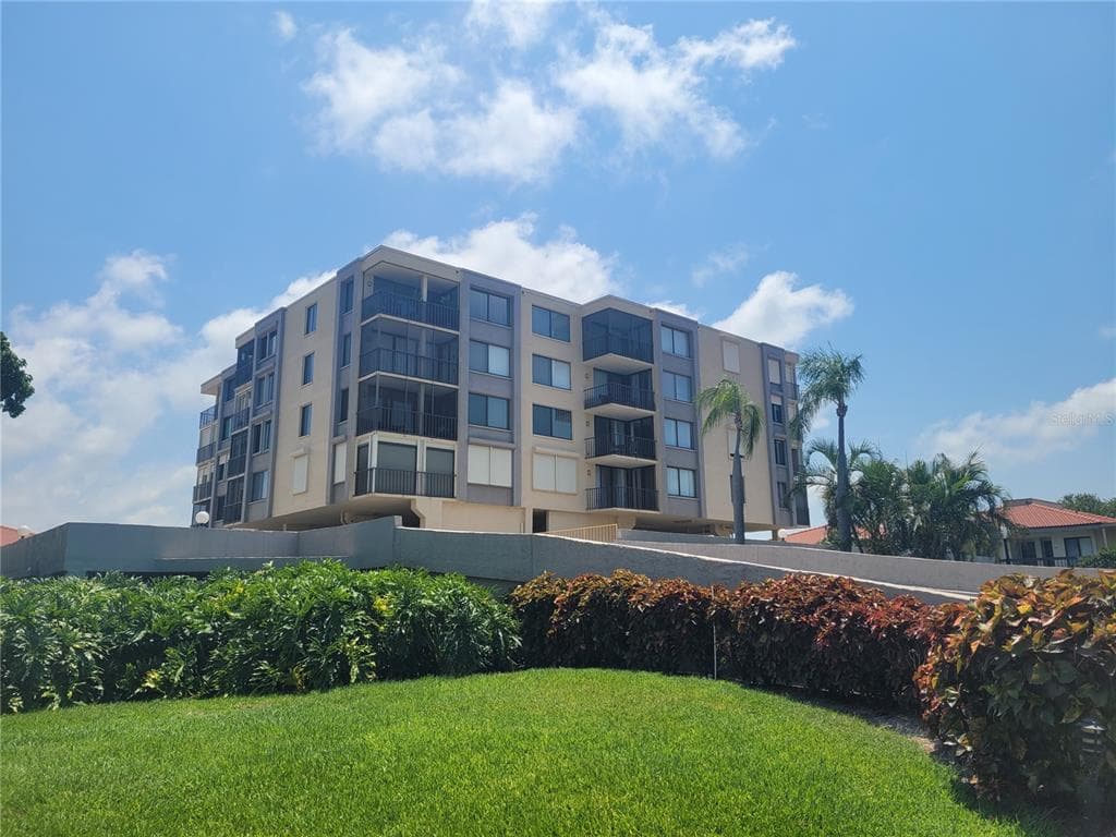6158 PALMA DEL MAR BOULEVARD S UNIT 407 ST PETERSBURG, FL 33715