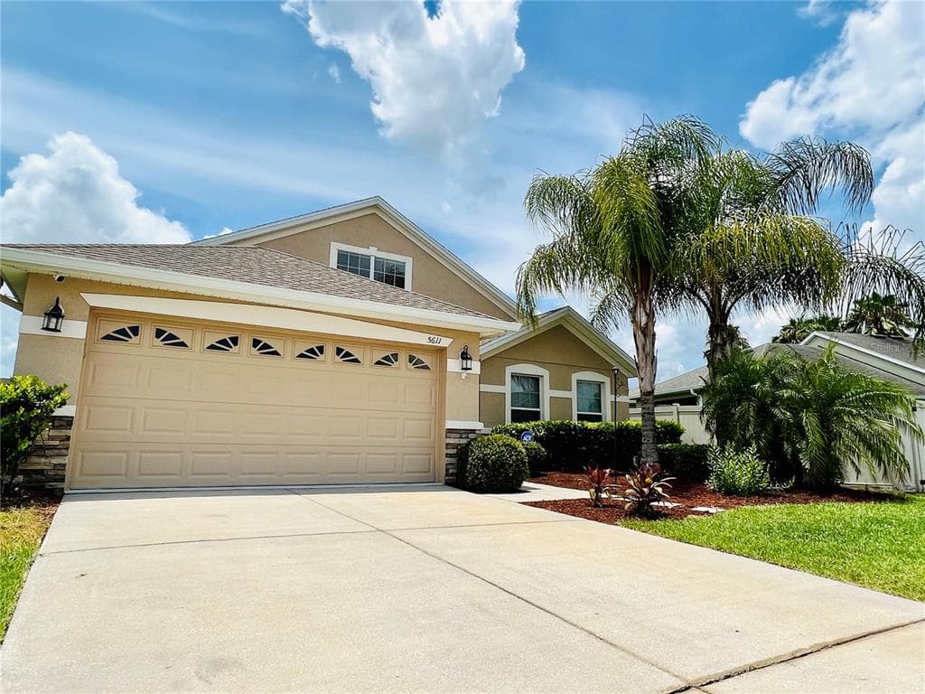 5611 ARAL DRIVE LAKELAND, FL 33805