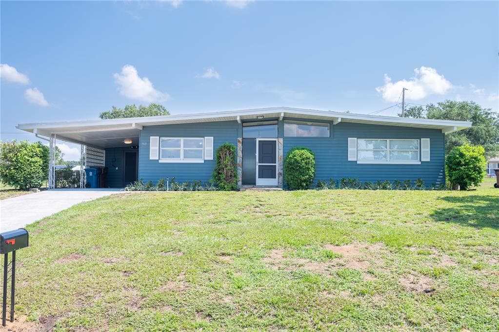 703 WILDABON AVENUE LAKE WALES, FL 33853