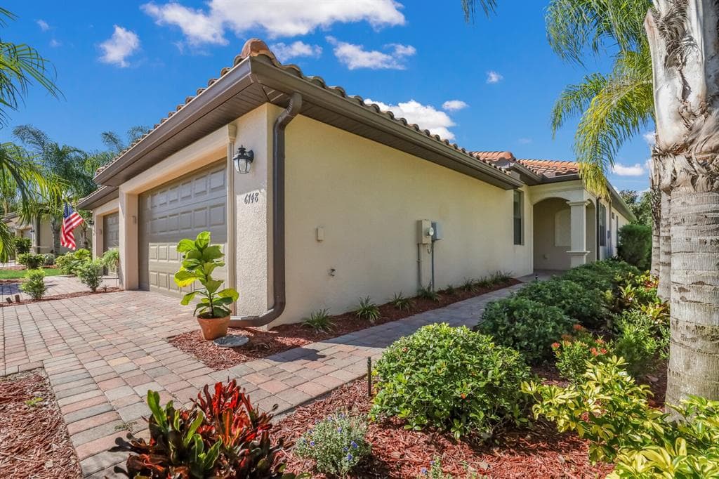 6748 WILLOWSHIRE WAY BRADENTON, FL 34212
