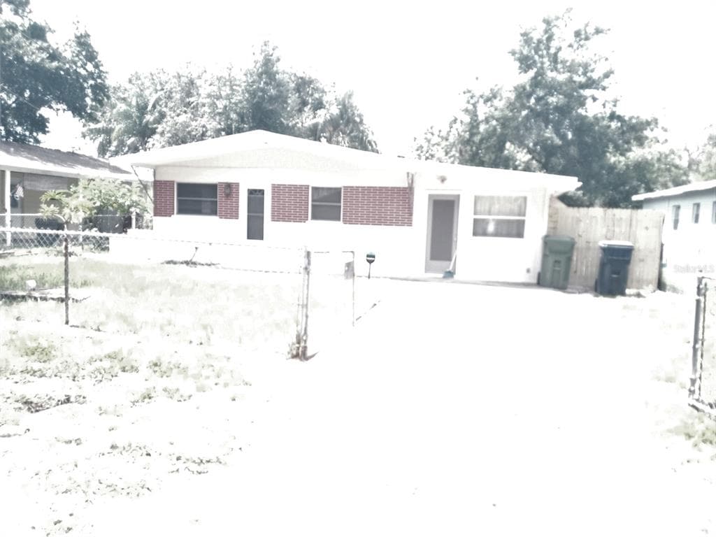 1711 E ANNIE STREET