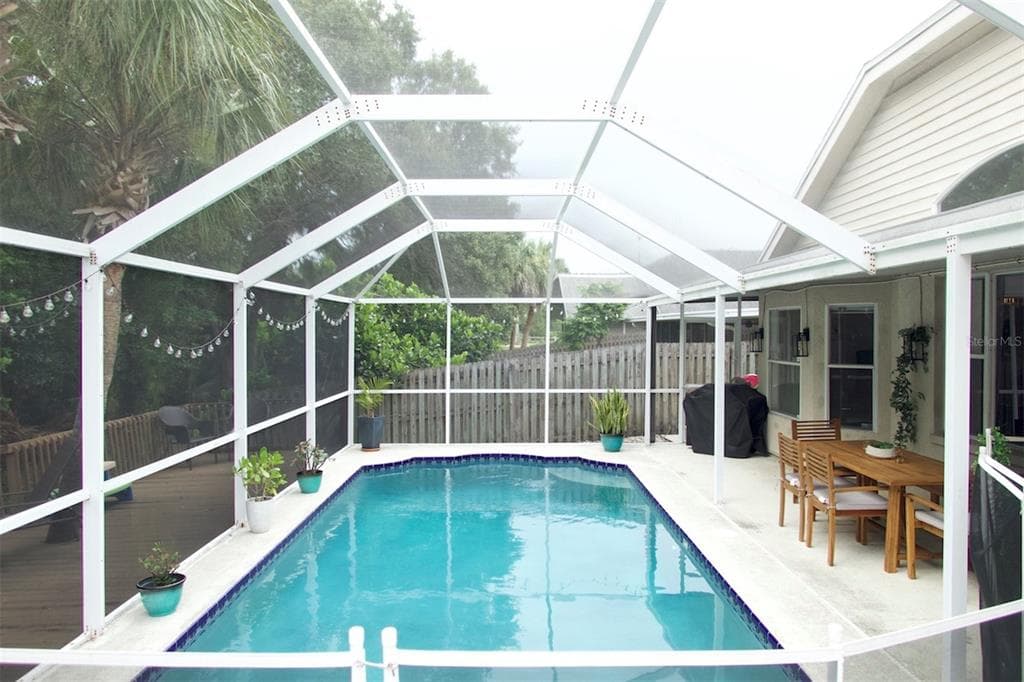 6630 LONG BAY LANE TAMPA, FL 33615