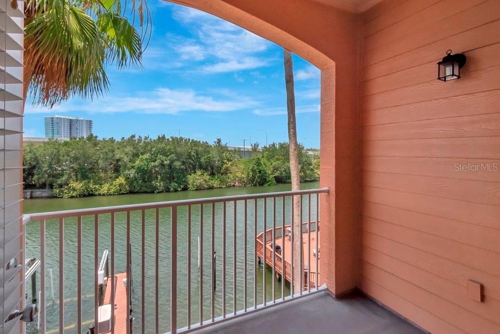 5000 CULBREATH KEY WAY UNIT 8225 TAMPA, FL 33611