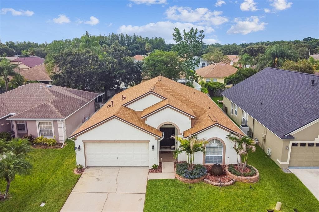 1347 CRIMSON CLOVER LANE WESLEY CHAPEL, FL 33543