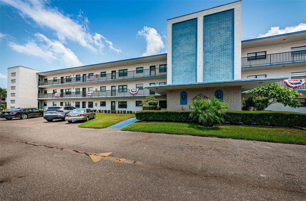 5969 TERRACE PARK DRIVE N UNIT 104