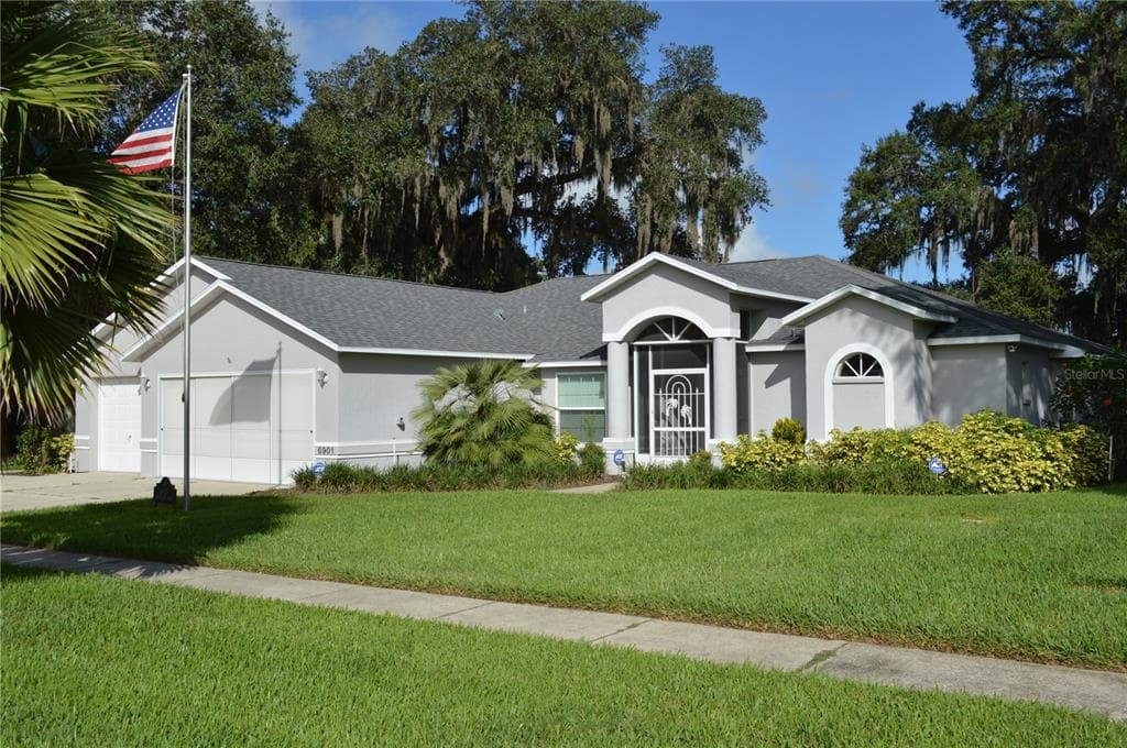 6901 NORTHLAKE DRIVE ZEPHYRHILLS, FL 33542