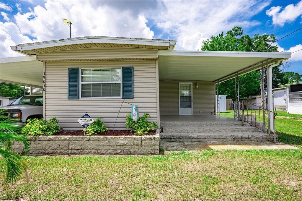 39030 HILLCREST DRIVE ZEPHYRHILLS, FL 33542