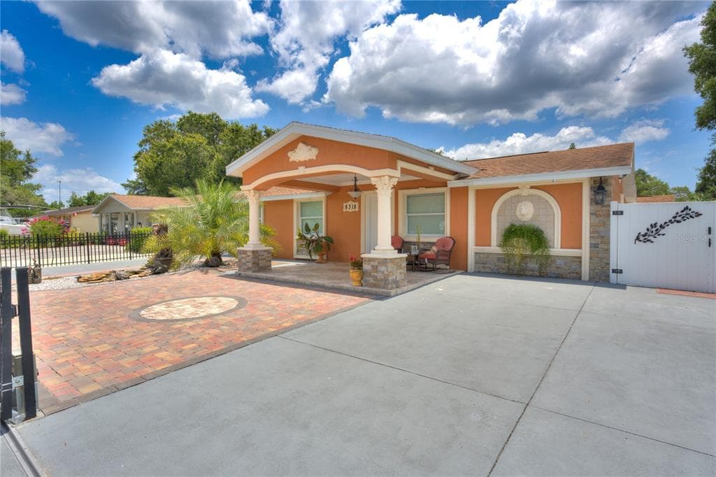 8318 DRYCREEK DRIVE