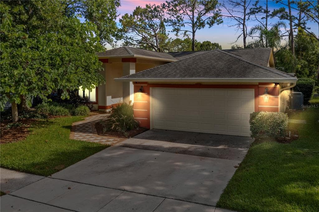 14676 VILLAGE GLEN CIRCLE TAMPA, FL 33618