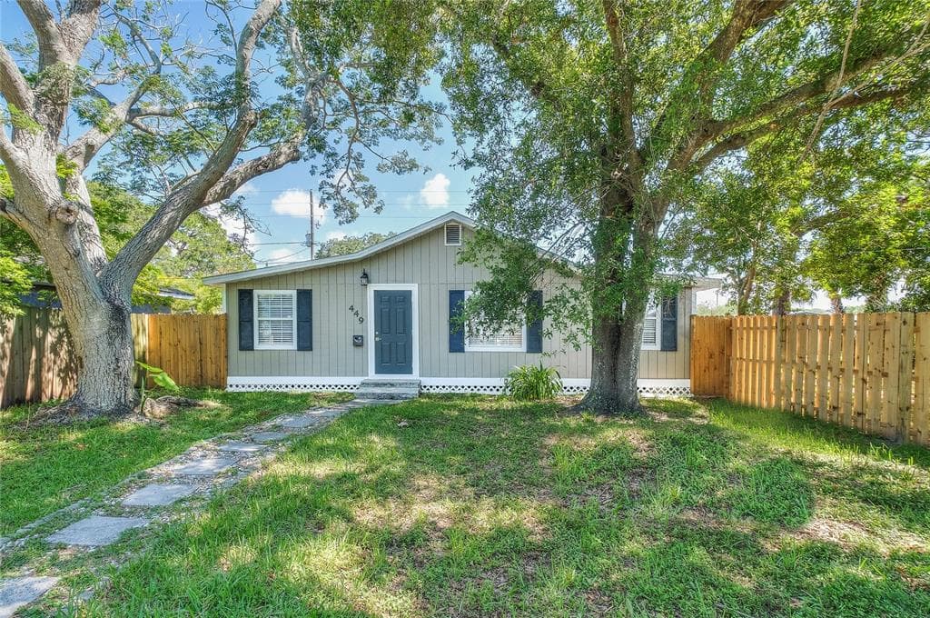 449 38TH AVENUE N ST PETERSBURG, FL 33704