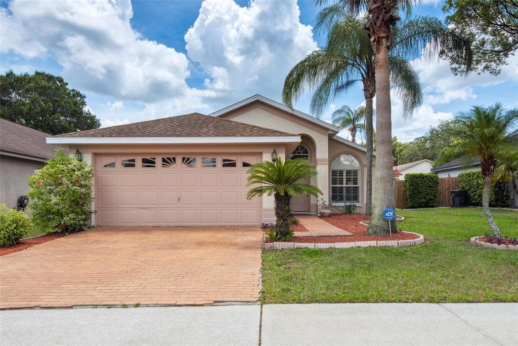 543 ROYAL RIDGE STREET VALRICO, FL 33594