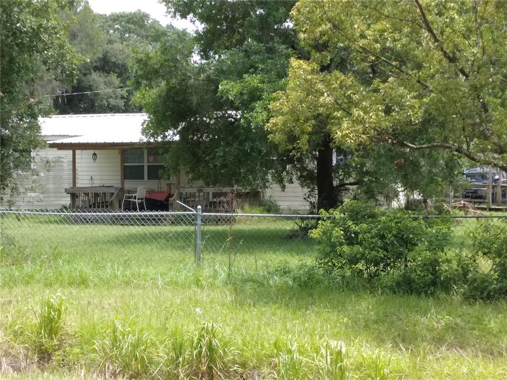 8305 PURVIS ROAD LITHIA, FL 33547