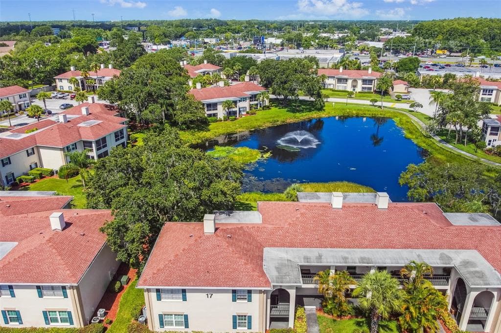10344 CARROLLWOOD LANE UNIT 175 TAMPA, FL 33618