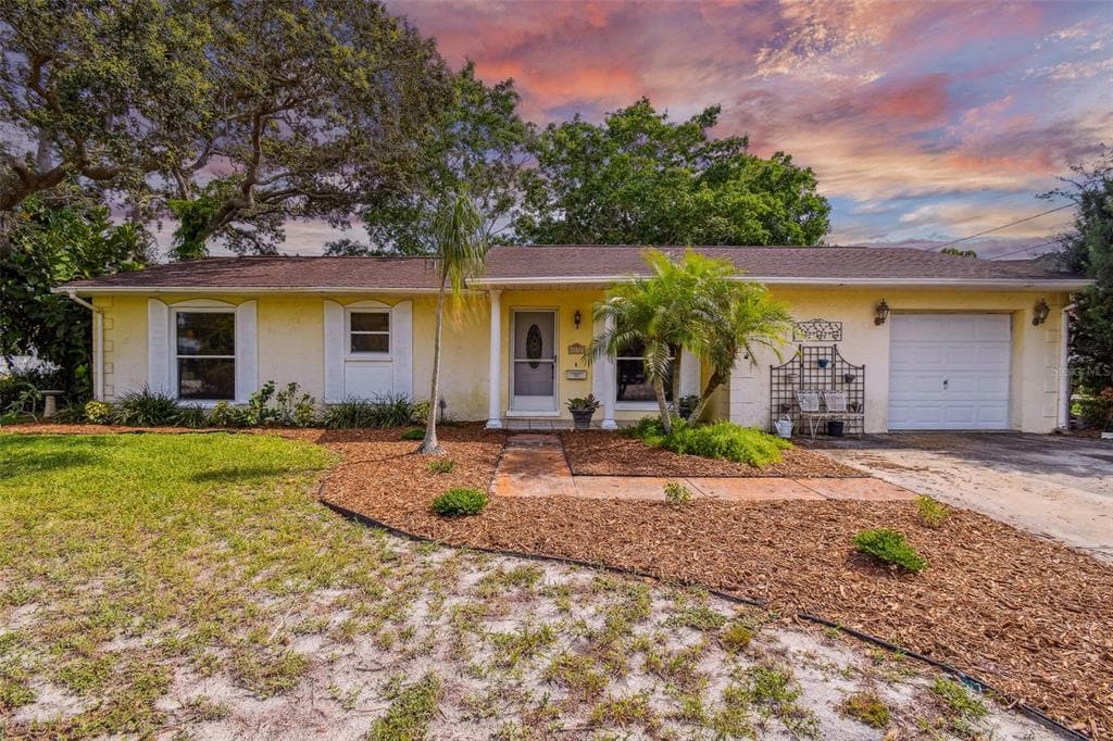 4197 WHITING DRIVE SE ST PETERSBURG, FL 33705