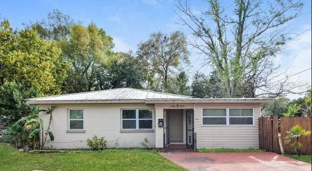1511 E SHADOWLAWN AVENUE TAMPA, FL 33610