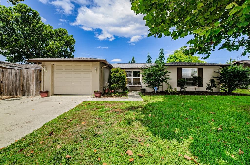 9135 COCHISE LANE PORT RICHEY, FL 34668