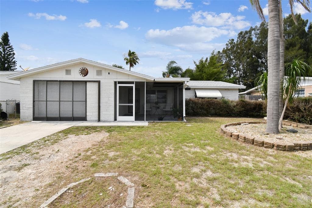 3451 BIGELOW DRIVE HOLIDAY, FL 34691
