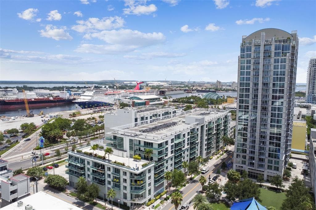 912 CHANNELSIDE DRIVE UNIT 2504 TAMPA, FL 33602