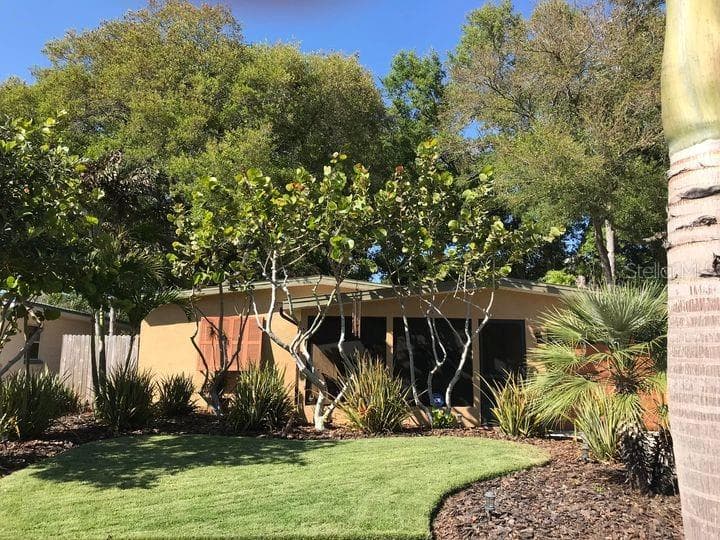 8057 29TH AVENUE N ST PETERSBURG, FL 33710