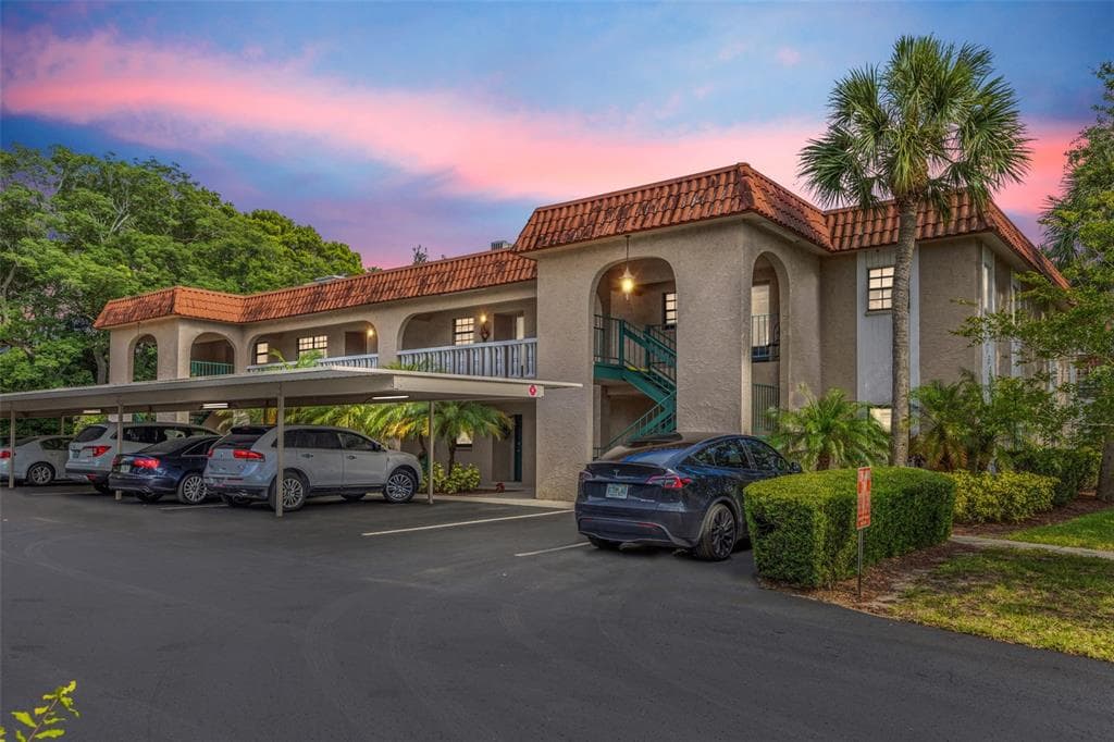 1753 BELLEAIR FOREST DRIVE UNIT D2 BELLEAIR, FL 33756