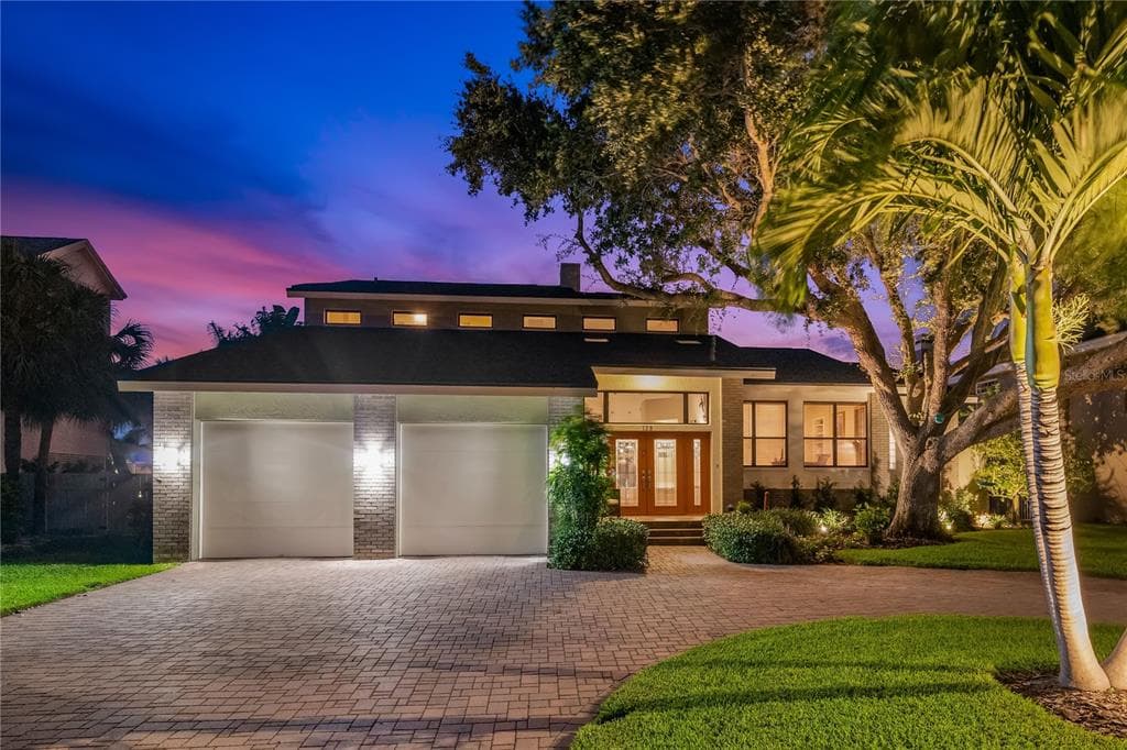 123 8TH STREET E TIERRA VERDE, FL 33715