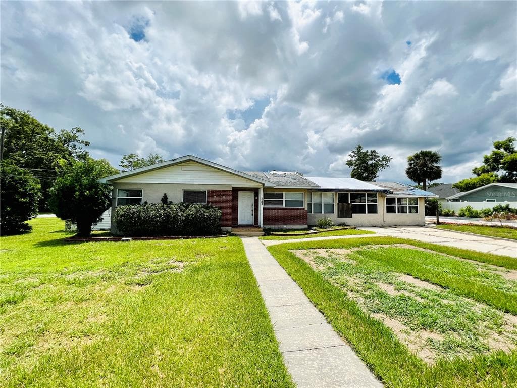 1131 N ALABAMA AVENUE DELAND, FL 32724