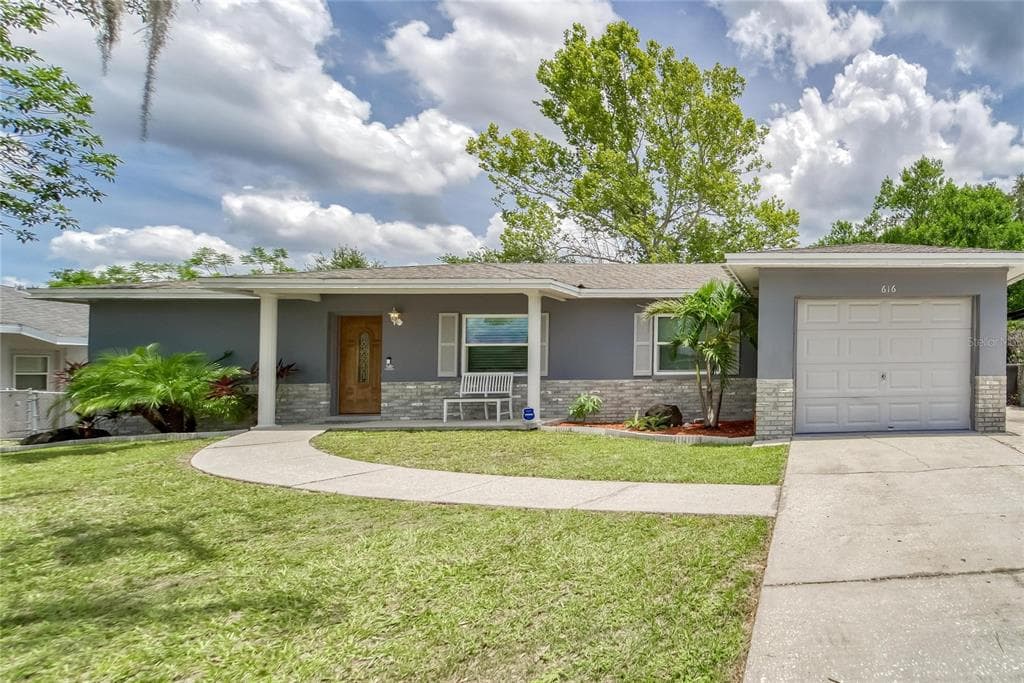 616 BARKFIELD LOOP BRANDON, FL 33511