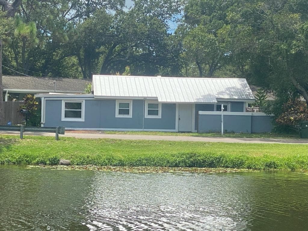 809 7TH STREET NW LARGO, FL 33770
