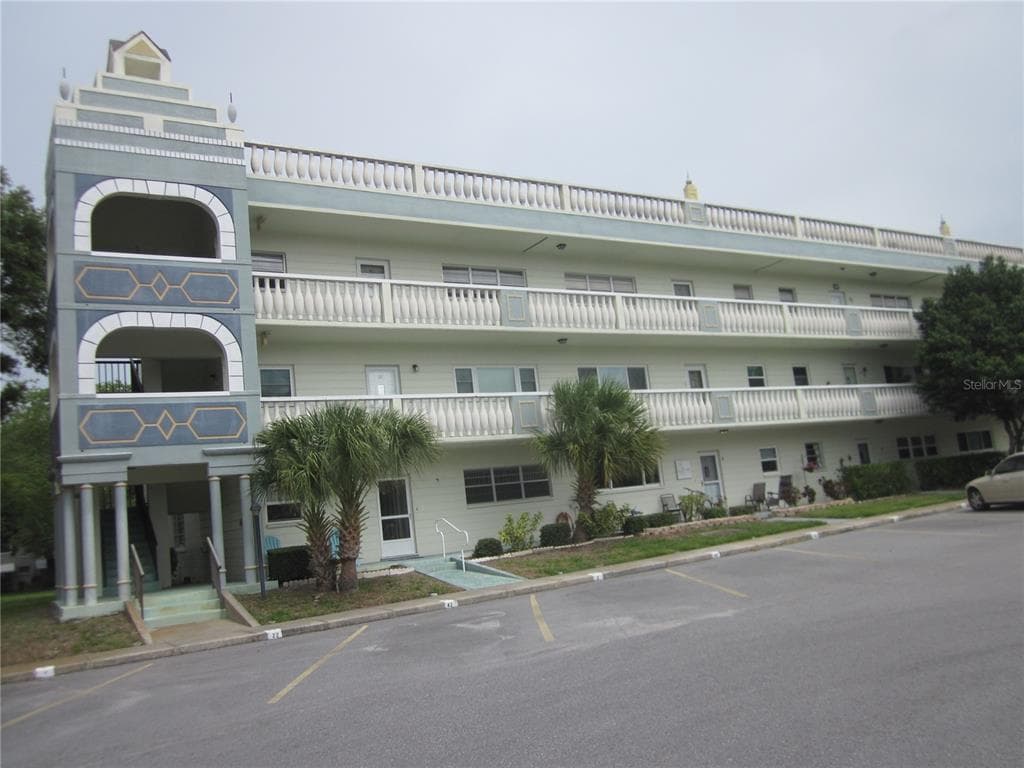 2292 COSTA RICAN DRIVE UNIT 24 CLEARWATER, FL 33763