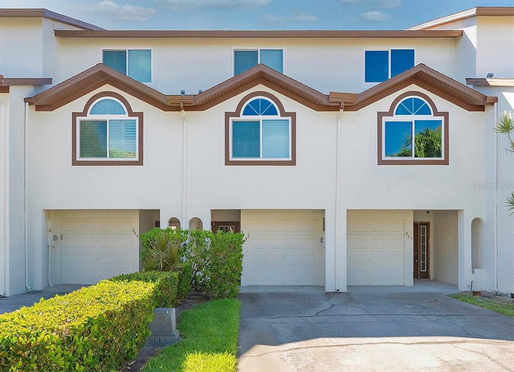 349 MADEIRA CIRCLE TIERRA VERDE, FL 33715