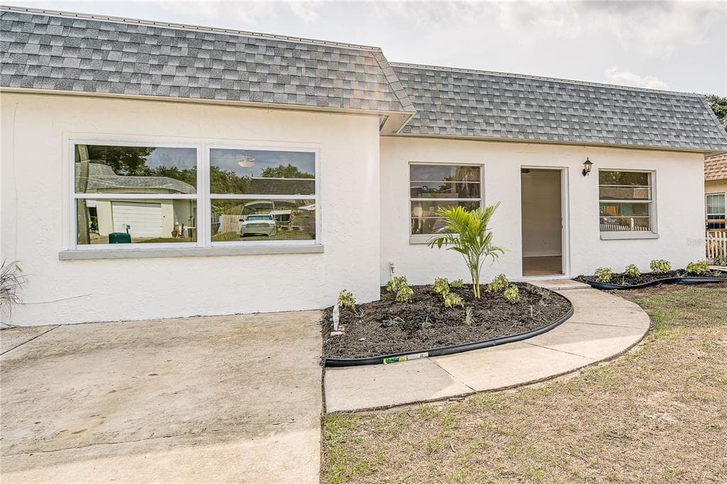 12298 MALLORY DRIVE LARGO, FL 33774