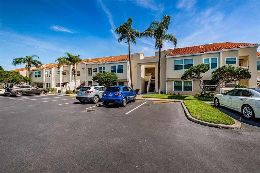 6191 BAHIA DEL MAR BOULEVARD UNIT 106 ST PETERSBURG, FL 33715