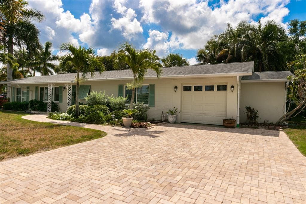 17733 WALL CIRCLE