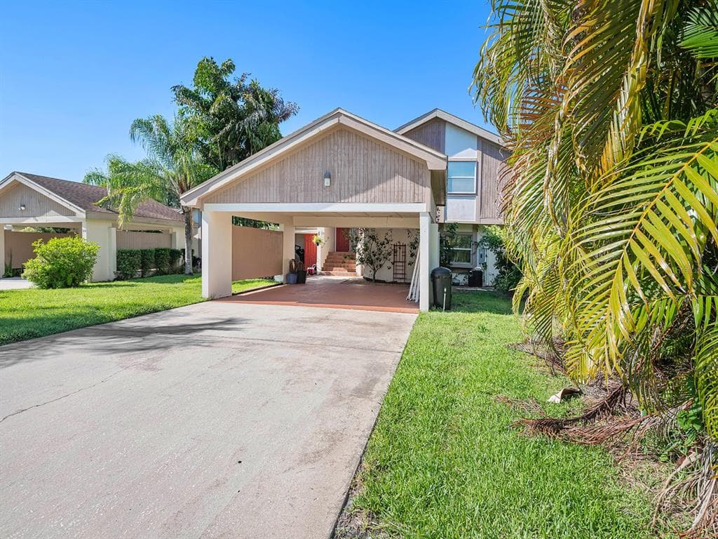 110 ERIC COURT OLDSMAR, FL 34677