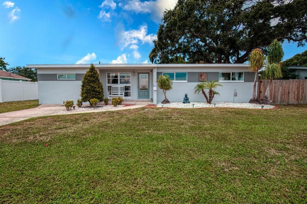 1350 74TH STREET N ST PETERSBURG, FL 33710