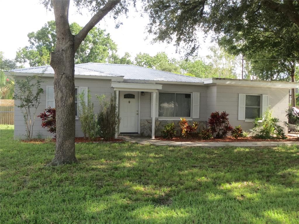 3012 W MEADOW STREET TAMPA, FL 33611