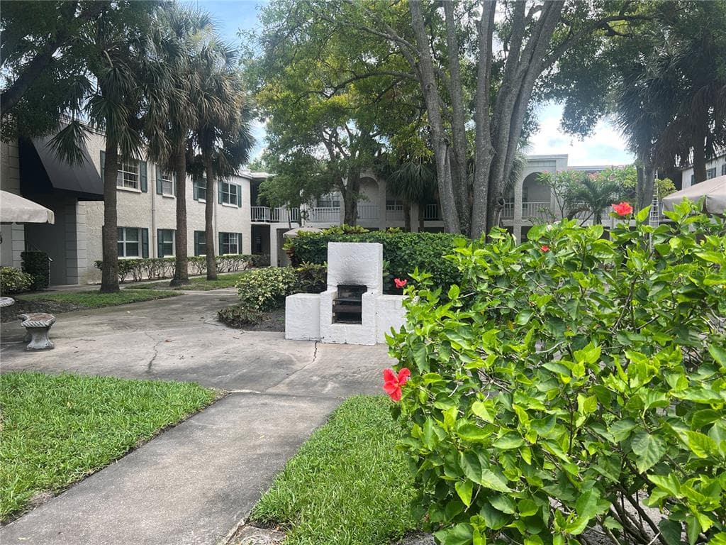 4315 AEGEAN DRIVE UNIT 126C TAMPA, FL 33611