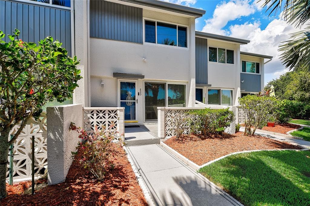 14800 WALSINGHAM ROAD UNIT 803 LARGO, FL 33774