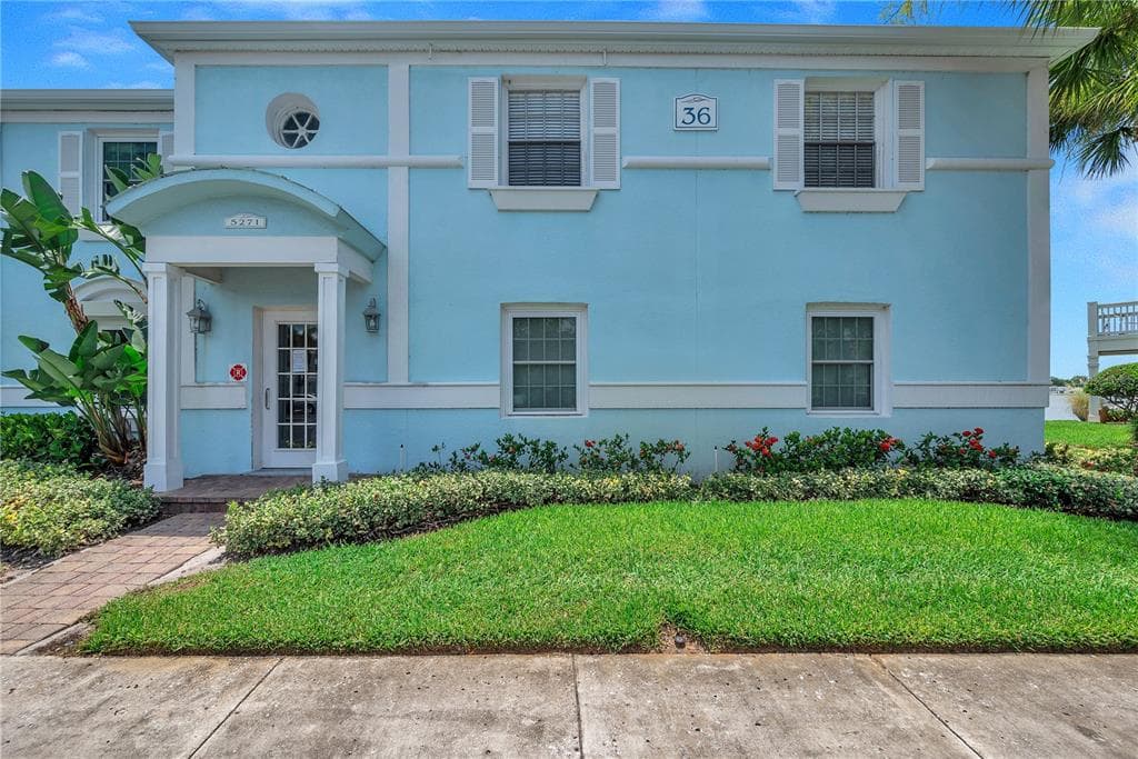 5271 BEACH DR SE UNIT C ST PETERSBURG, FL 33705