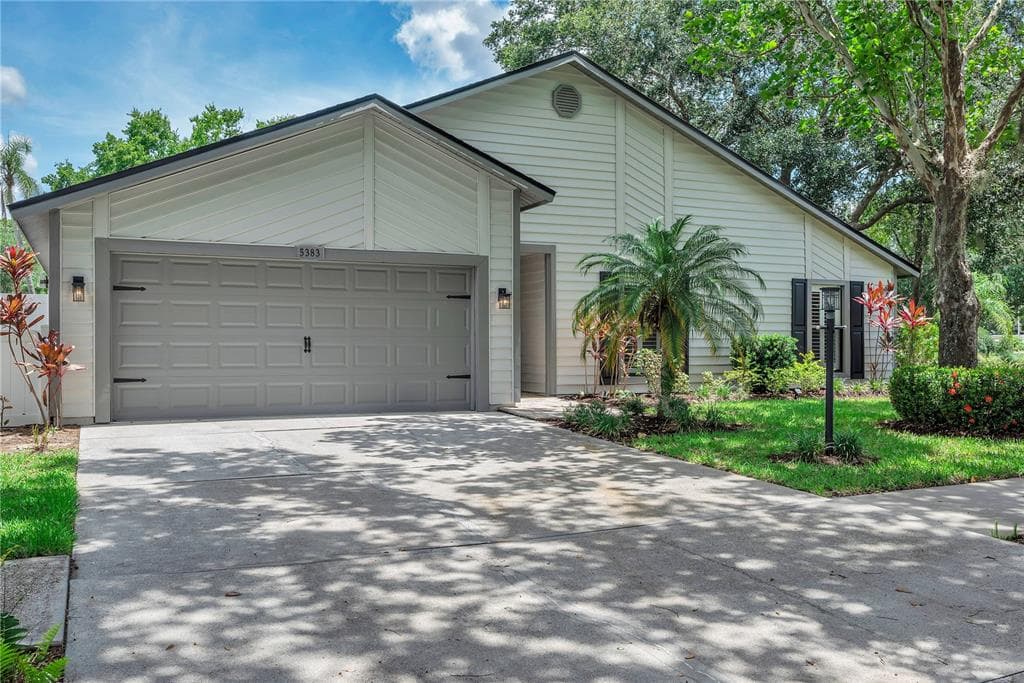 5383 SARAPOINTE DRIVE SARASOTA, FL 34232