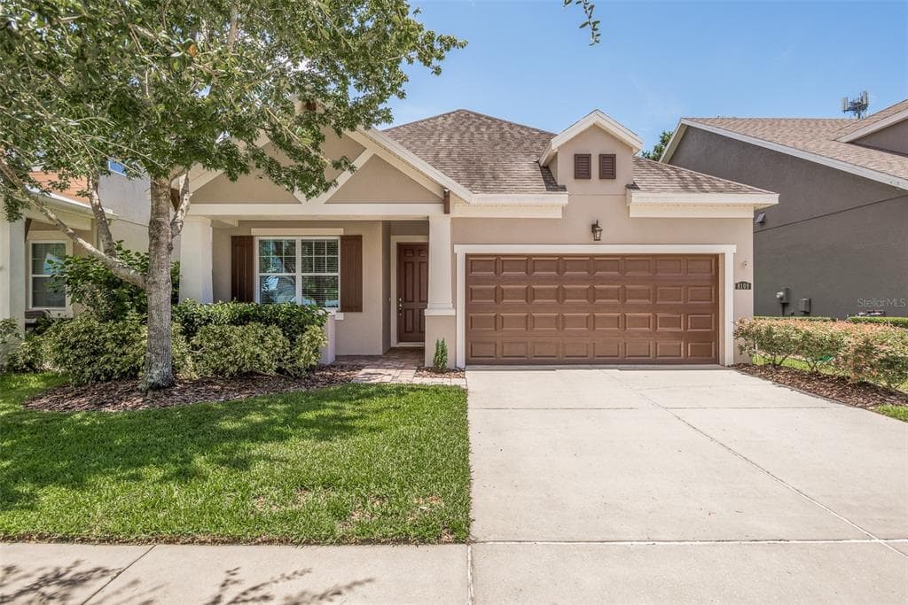 8109 CHAMPIONS FOREST WAY TAMPA, FL 33635
